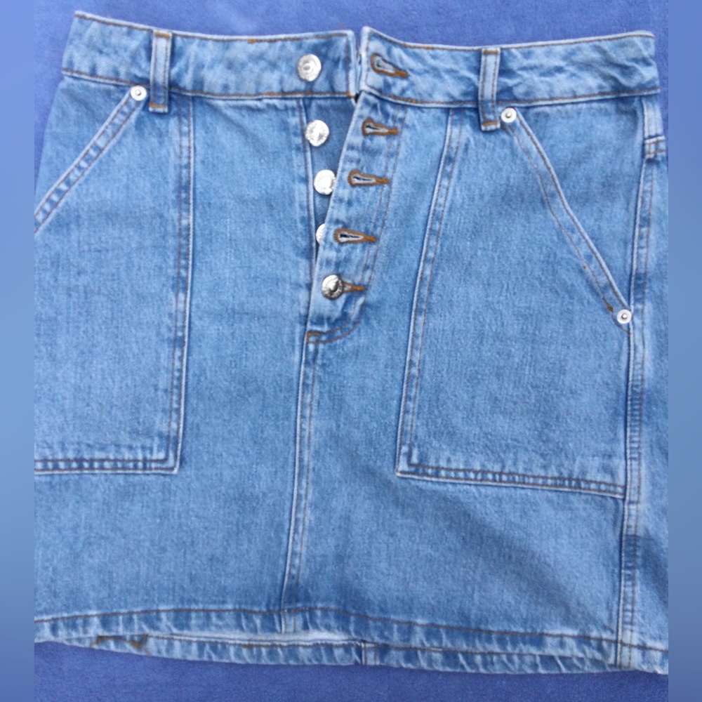 Brand new TOPSHOP Jean skirt